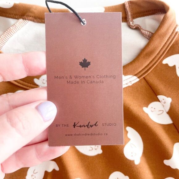 DWELLING APPAREL ADULT UNISEX PULLOVER | FRIENDLY GHOSTS // Size Medium // NWT - Picture 10 of 11